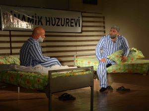 Mahkumlardan tiyatro gösterisi