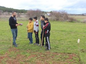Küçük arkeologlar, tarihi eserlere sahip çıkmayı öğreniyor