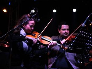 Kuşadası’nda Christmas kutlaması
