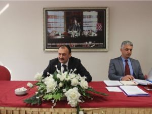 Çandıroğlu, müdürler ile toplantıda bir araya geldi