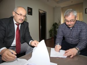 Saruhanlı’da belediye işçilerinin maaşlarına zam