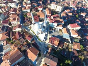 Beykoz’daki Yenimahalle Şeref Yıldız Camii sokakları taşla kaplandı