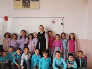 Veliden Semra Öğretmen’e övgü