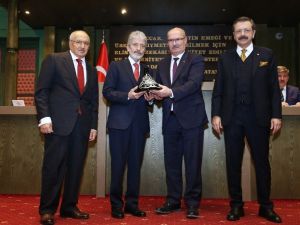 Ankara Büyükşehir Belediye Başkanı Tuna, ATO Meclisi Toplantısı’na katıldı