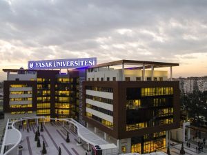 Yaşar Üniversitesi 10 sıra birden yükseldi