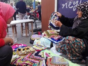 Çeyiz el emeği göz nuru olmaktan çıktı