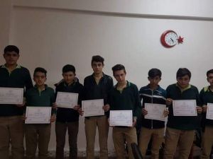 Hijyen kursunu başarıyla bitiren öğrencilere belgeleri verildi