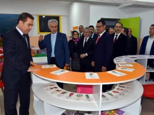 Aliağa’da “Z” kütüphane açıldı