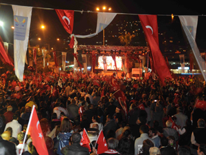 Kuşadası’nda Cumhuriyet Şöleni