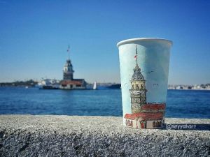 Kahve bardaklarına İstanbul’u çizdi