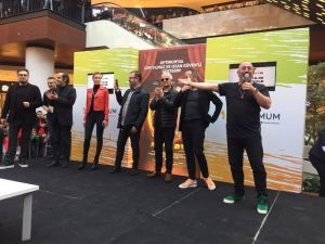 Cem Yılmaz’ın ’Arif V 216’sına İzmir’de büyük gala