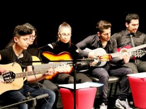 Aydın’da Barış Manço’nun eserlerini seslendirdiler