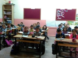 Gazi İlköğretim Okulu öğrencilerine ’bağımlılıkla mücadele’ eğitimi