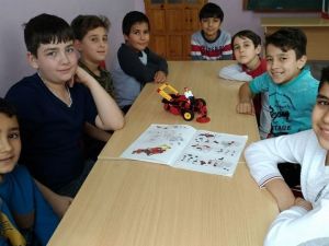 Simav’daki Gençlik Merkezi’nde “Akıl ve Zeka Oyunları” dersi