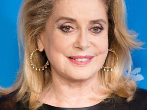 Ünlü Fransız aktris Deneuve’den aşağılayıcı açıklama