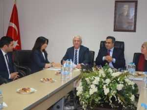 Suriyeli mülteciler tekstil işçisi olacak
