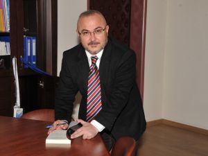 Prof. Dr. Kabadayı’nın iki çeviri kitabı okuyucuyla buluştu