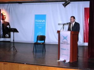 Çandıroğlu, TÜGVA ödül törenine katıldı