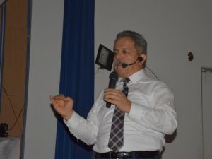 Eğitimci yazardan öğrencilere önemli tavsiye