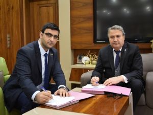Yunusemre’den işçileri sevindiren sözleşme