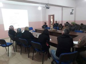 Aslanapa’da gıda sektöründe çalışanlara hijyen eğitimi verildi