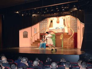 Şehir Tiyatrosundan özel gösterim