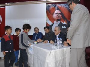 Seydikemerli öğrenciler yaptıkları robotlarla yarıştırdı