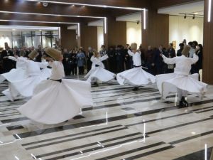 Naht Sanatı sergisinin geliri öğrencilere