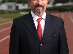 Prof  Dr. Acar: "Çocukların hayatında spor ön planda tutulmalı"