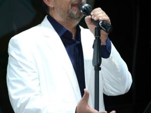 Sultanların mısralarına ses verdiler