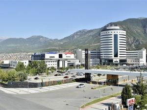 Pamukkale Üniversitesi Hastaneleri’nde yeşil kartlı hastalara müjde