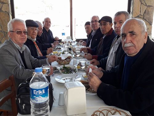 Aydınlı şairler ve yazarlar yemekte buluştu