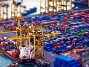 AK Partili Savaş; “Aydınlı ihracatçılarımız e-ticaret sitelerine üye olsun”