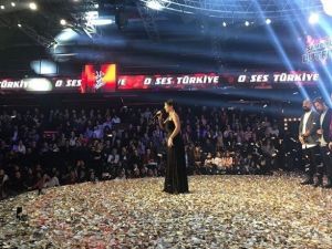 Kıbrıs Türkü’nün gururu Lütfiye Özipek “O ses Türkiye” şampiyonu oldu