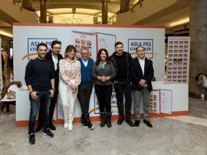 ’Asla pes etmeyen ünlüler’ gençlerin eğitimi için buluştu