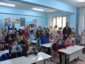 Başkan Karaçoban’dan öğrencilere anlamlı hediye