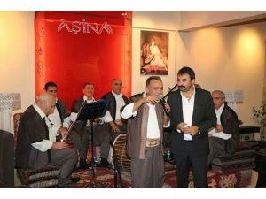 İzmir Sıra Gecelerine “Aşina”