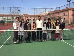 İmam Hatipli kızlar teniste Manisa şampiyonu oldu