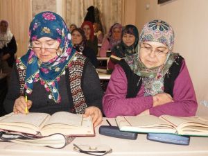 Sarıgöl’de Kur’an kurslarına yoğun ilgi