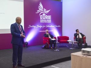 Mülteci üniversite öğrencilerinin sorunları masaya yatırıldı