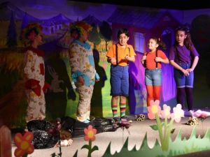 "Üç İyi Arkadaş" minik seyircileriyle buluşuyor