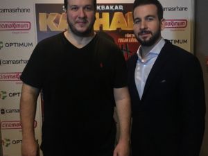 Şahan Gökbahar’ın yeni filmi Kayhan’ın İzmir galasında izdiham