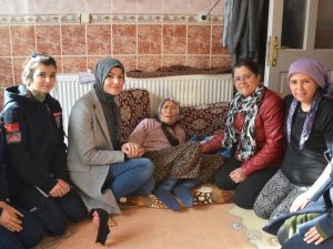 Torbalı’da evde bakım yüzlerce kişiye ulaştı