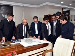 Başkanlar Salihli’ye yapılacak olan hastaneyi görüştü