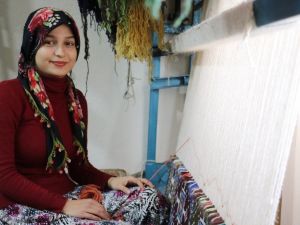 Kırsal bölgelerde dokumacılık yeniden canlanıyor