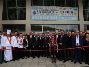 Adada turizm ateşi yandı