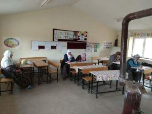 Köylerdeki okuma yazma kurslarına ilgi