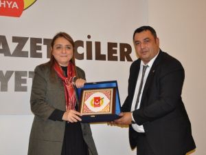 Başdanışman Saadet Oruç, Kütahya’da konuştu