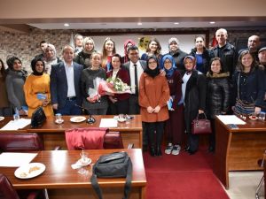 Kitapseverler ‘Adam ve kız’ı tartıştı