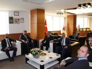 Harita ve Kadastro Mühendisleri Odası Menemen Ticaret Odasını ziyaret etti